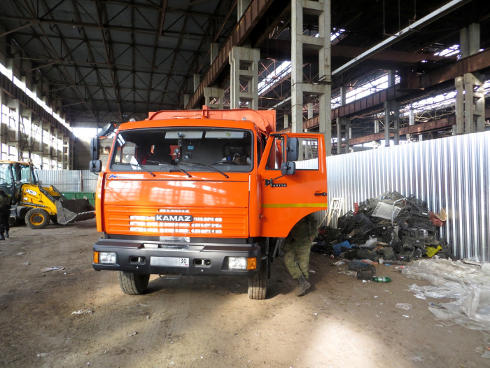 Гендиректор коммерческой фирмы и предприниматель обокрали бывший консервный завод в Астраханской области