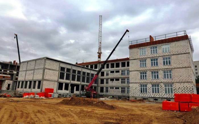 В Астрахани Игорь Бабушкин затребовал нарастить темпы работ на строительстве школы в микрорайоне Бабаевского