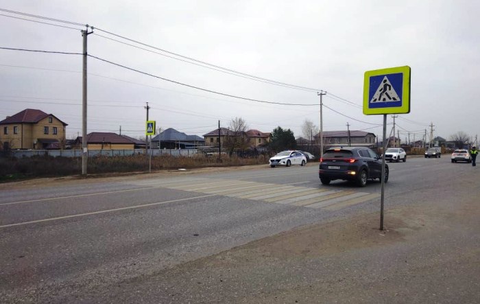 На проблемной улице Астрахани установят «лежачих полицейских» и  проведут новую линию освещения