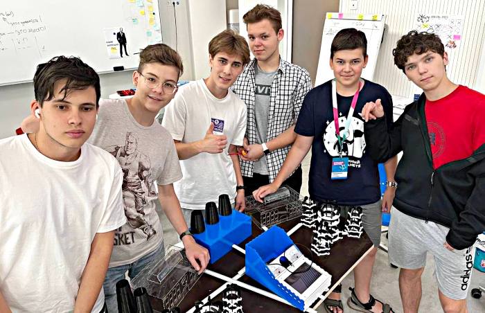 Юный астраханец в составе команды школьников стал победителем Всероссийской научно-технологической программы «Большие вызовы»