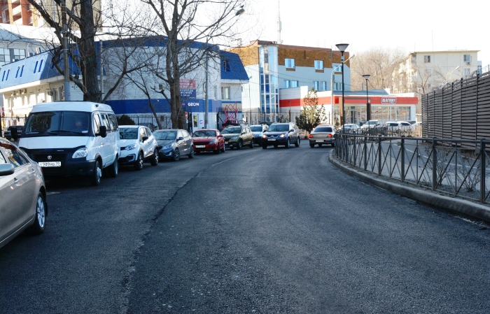 В Астрахани приступили к обновлению дорог по плану нынешнего года