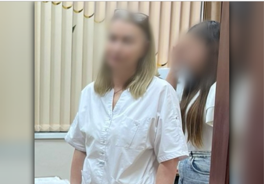 В Астрахани главврач одной из поликлиник попалась на присвоении крупной суммы