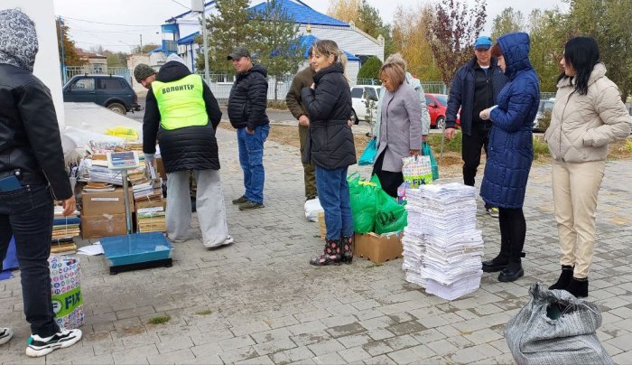 В астраханском райцентре  устроили «Бумбатл» - сдали за день около 3 тонн макулатуры