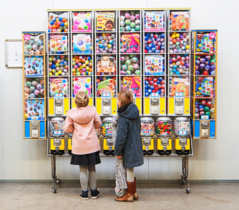 Играл, играл и проиграл: астраханец украл автомат по продаже игрушек