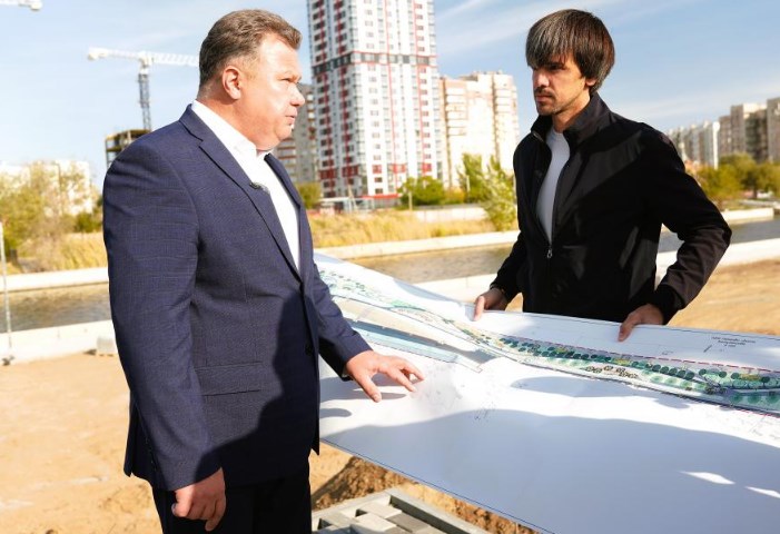 В Астрахани Игорь Редькин поручил до конца осени завершить прогулочную зону на набережной Кутума