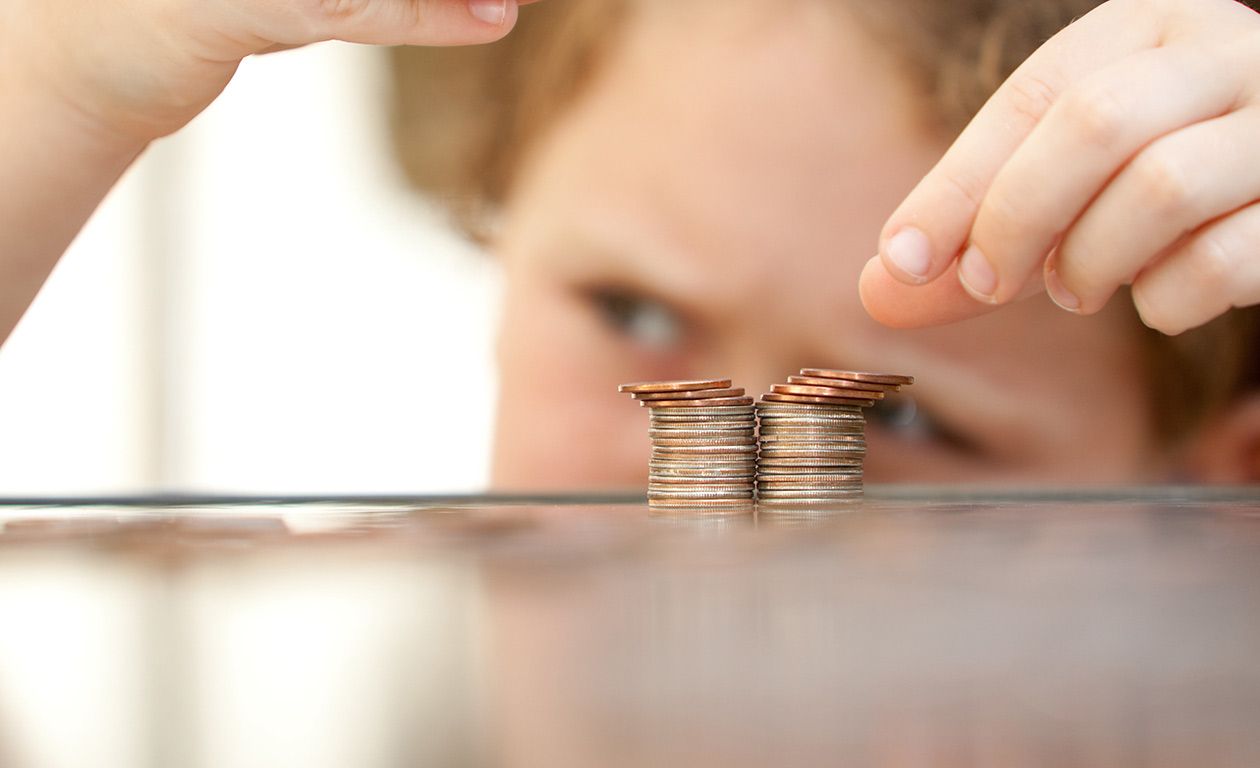 В Астрахани безответственному многодетному отцу не оформляли ипотеку﻿