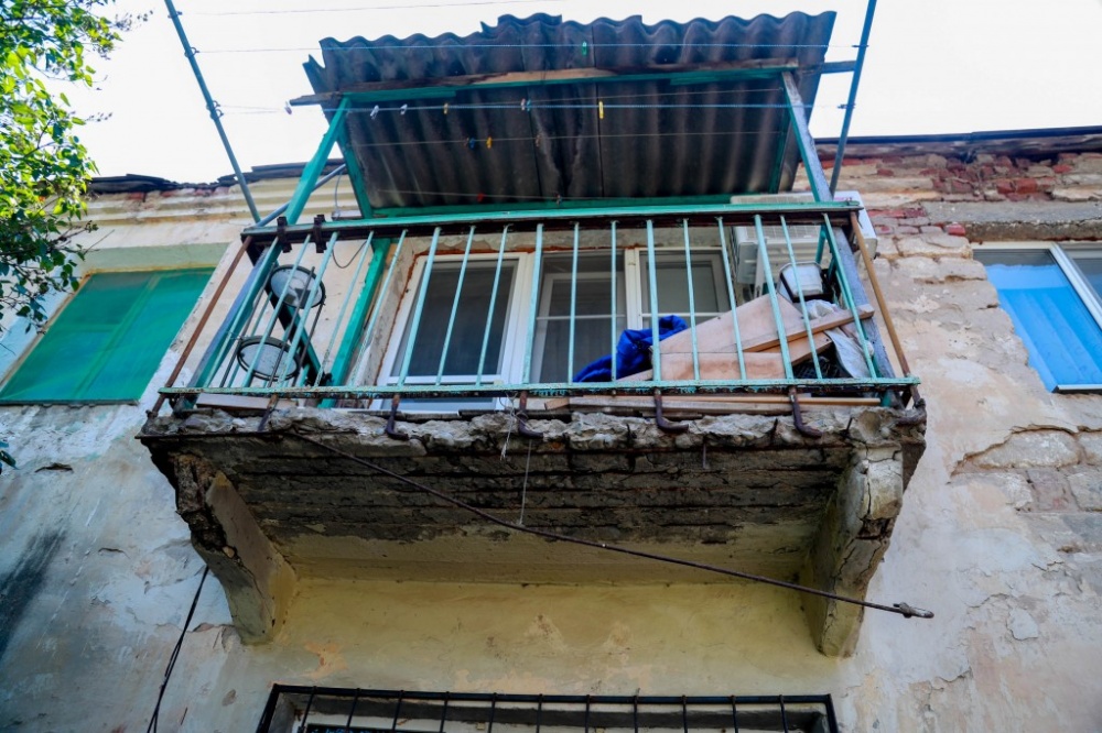 Астраханцы живут в разваливающихся домах