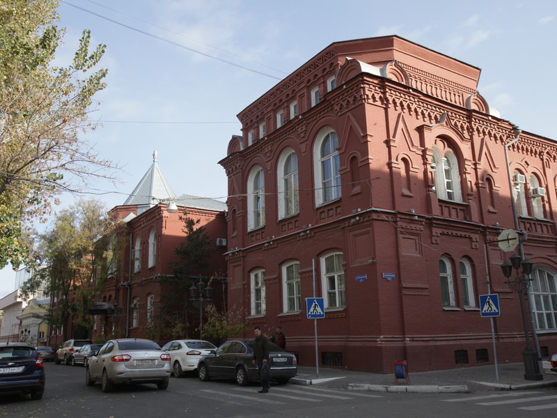 Медведев, дайте денег