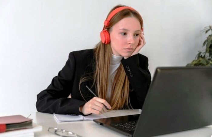 В России названа самая востребованная вакансия для подростков. И это не курьер