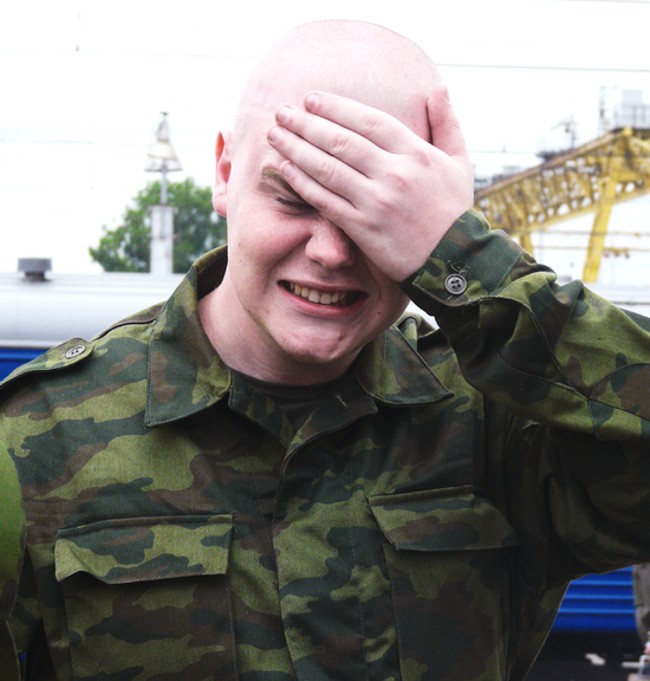 15-летняя астраханка ушла из дома и поехала в Волгоград, чтобы проводить парня в армию