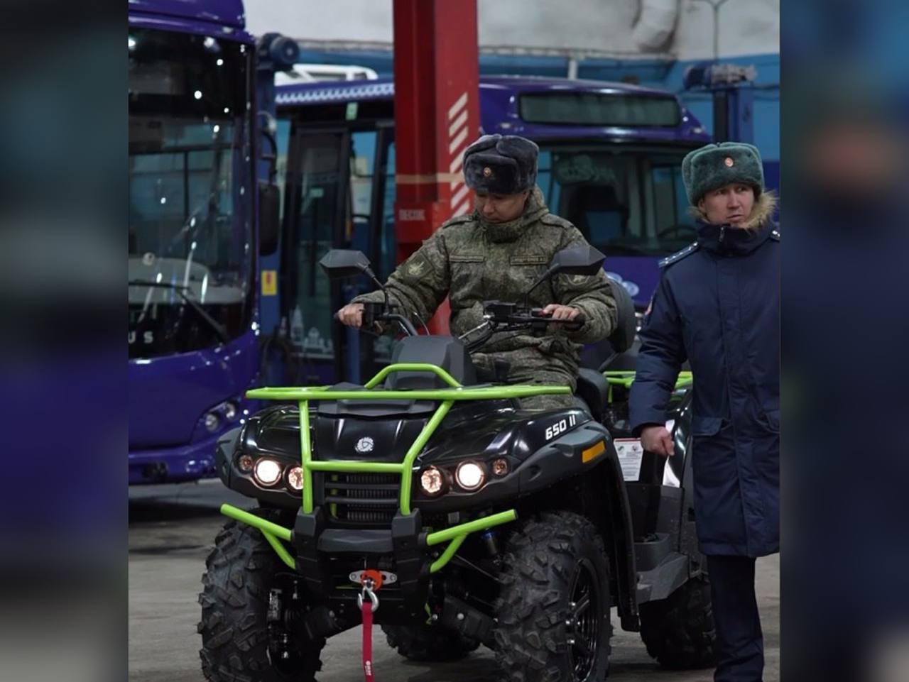 Астраханским бойцам передали на передовую снегоболотоходы