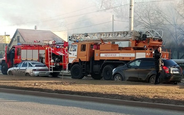 В двух местах Астраханской области несколько часов тушили многоквартирные дома