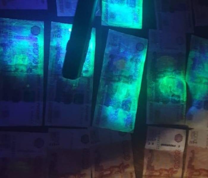 Теперь официально: глава администрации Камызякского района Роман Попов и его зам задержаны с поличным