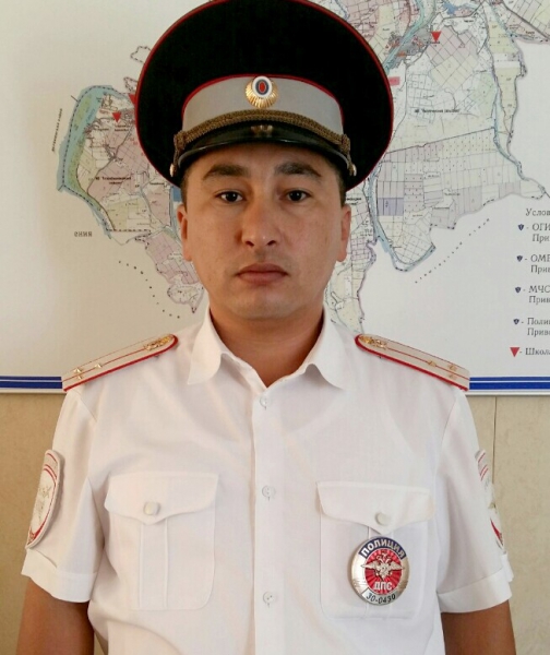 Под Астраханью полицейский спас двоих людей на пожаре и никому не рассказал