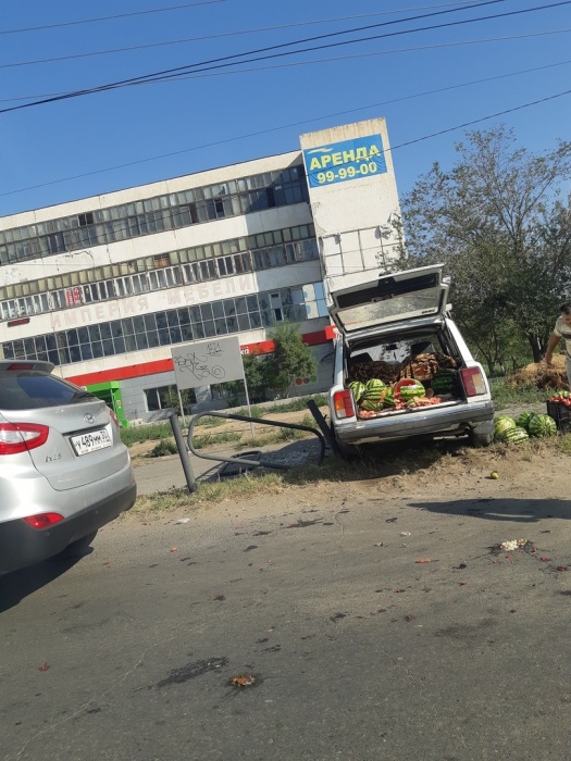 В Астрахани в аварии пострадали арбузы