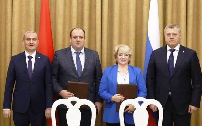 Подписан договор о поставке в Астраханскую область белорусской молочной и мясной продукции