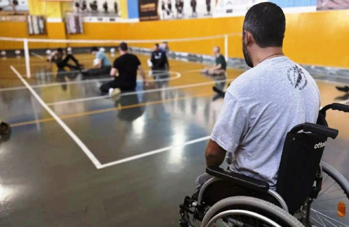 В Астрахани начались волейбольные тренировки для участников спецоперации с ПОДА