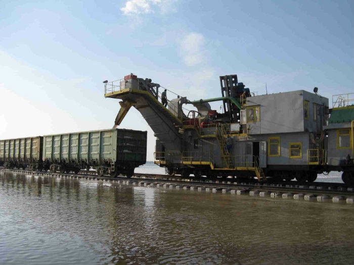 Сезонная погрузка соли началась в Астраханском регионе Приволжской железной дороги 