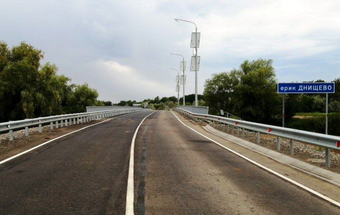 В Астраханской области досрочно отремонтировали мост в Камызякском районе