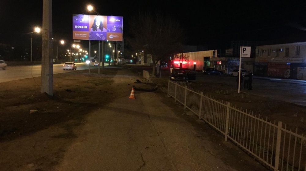 Подробности аварии на Н.Островского, в котором пьяный водитель снес ограждение и пешехода