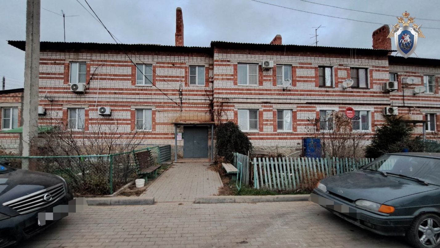 Пьяная 16-летняя астраханка пырнула ножом знакомого парня