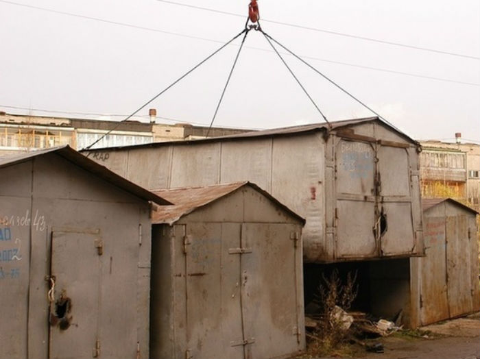 Гаражи в Астрахани вывозит не только администрация