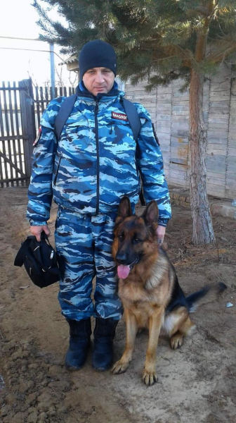 Собака Кинг помогла астраханским полицейским задержать преступников