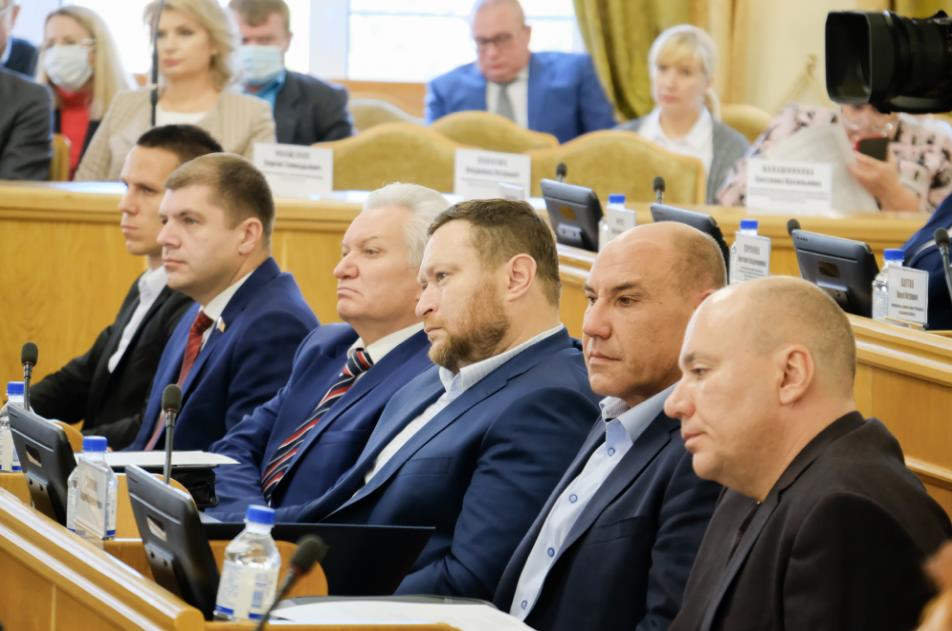 Депутаты Думы Астраханской области определят, кто где сидит и кому положена зарплата