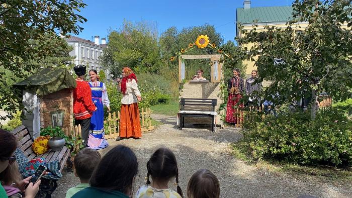 Астраханский кремль сдали Лисе и Котофею Ивановичу