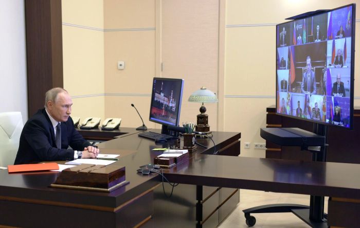 Сегодня Владимир Путин пообщается с астраханским и волгоградским губернаторами