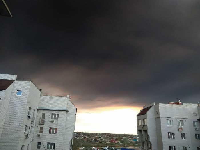 Астраханцев предупреждают о завтрашней грозе