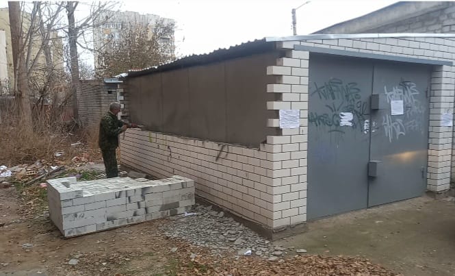 Очередную незаконную постройку снесли в Астрахани