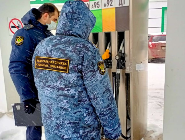 В Астрахани закрылась автозаправка
