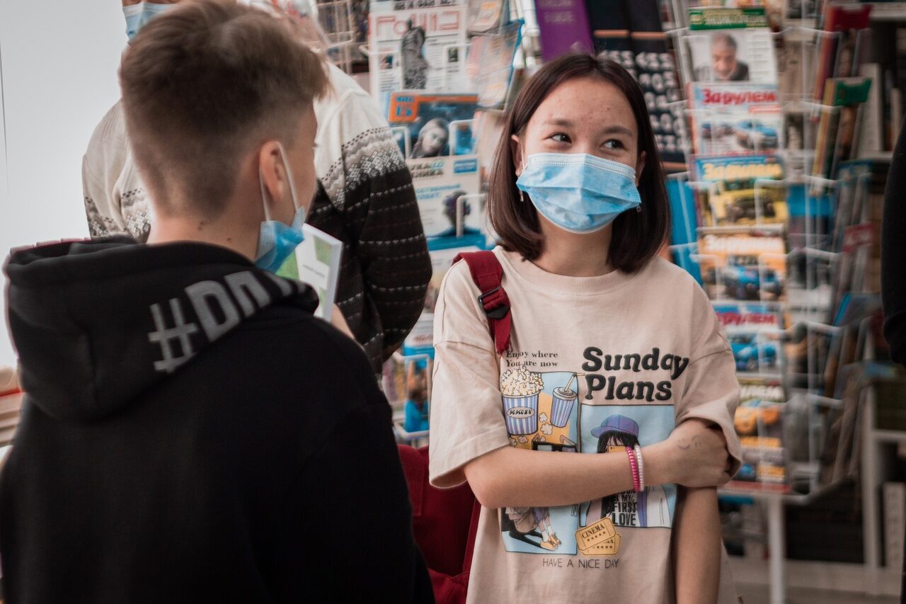 Романтика: астраханцам предлагают собрать книжный пазл для двоих