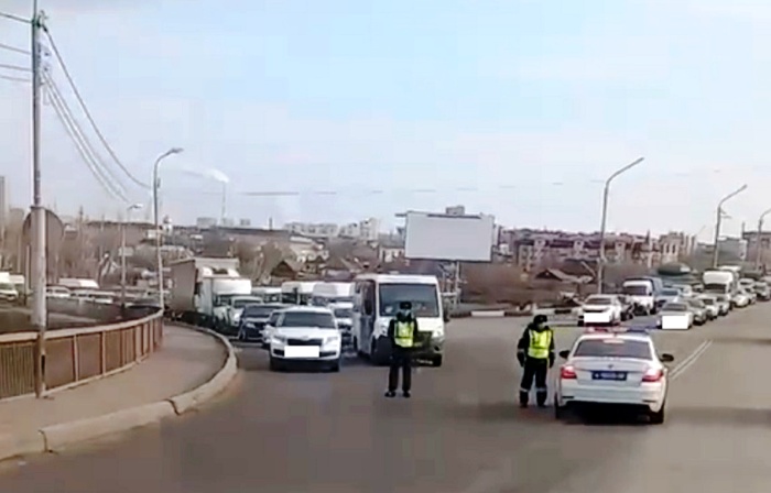 вид с нового моста астрахань. астрахань улица некрасова пожарные. мост 2023 рыбинск реверсивное движение. старый новый мост астрахань. отключение света в астрахани трусовском районе.