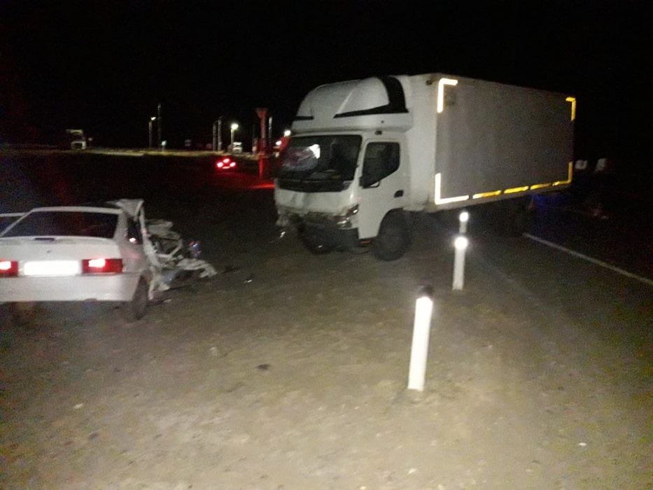 В ночной аварии на трассе чудом выжили трое астраханцев