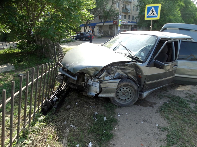 В Астрахани в ДТП пострадали четыре человека