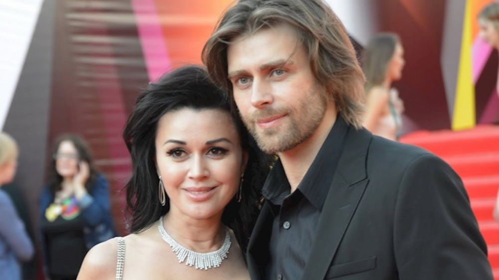 Семья Анастасии Заворотнюк сделала заявление после "смерти" актрисы