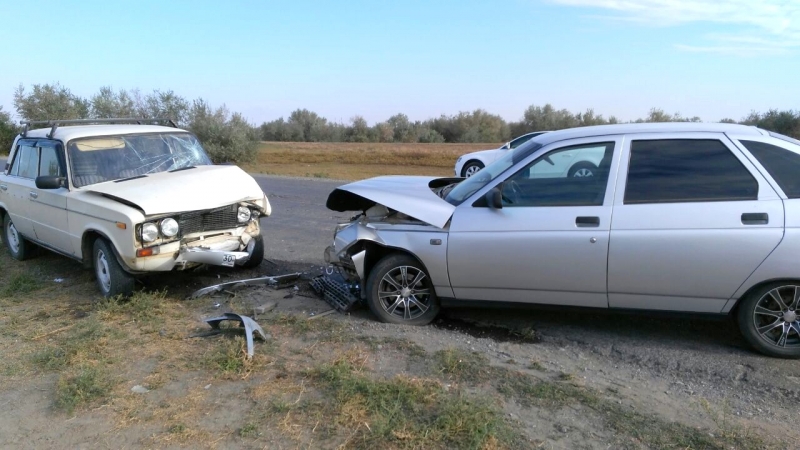 В ДТП под Астраханью погиб мужчина из-за невнимательности автоледи