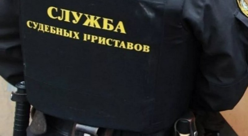 Вход в одну из астраханских поликлиник закрыли из-за пожароопасности