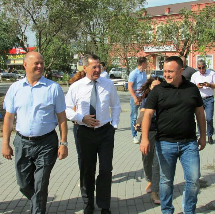 Возрождённый сквер имени Дзержинского - подарок трусовчанам к Дню города