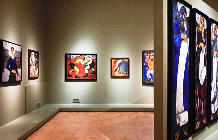 Картины Астраханской галереи участвуют в авангардной выставке Государственного Русского музея