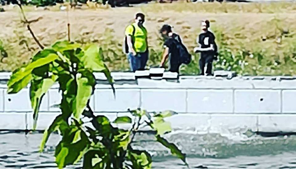 Астраханец прославил в интернете юных вандалов