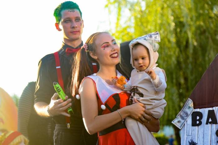 Астраханцев приглашают на вечерний карнавал 