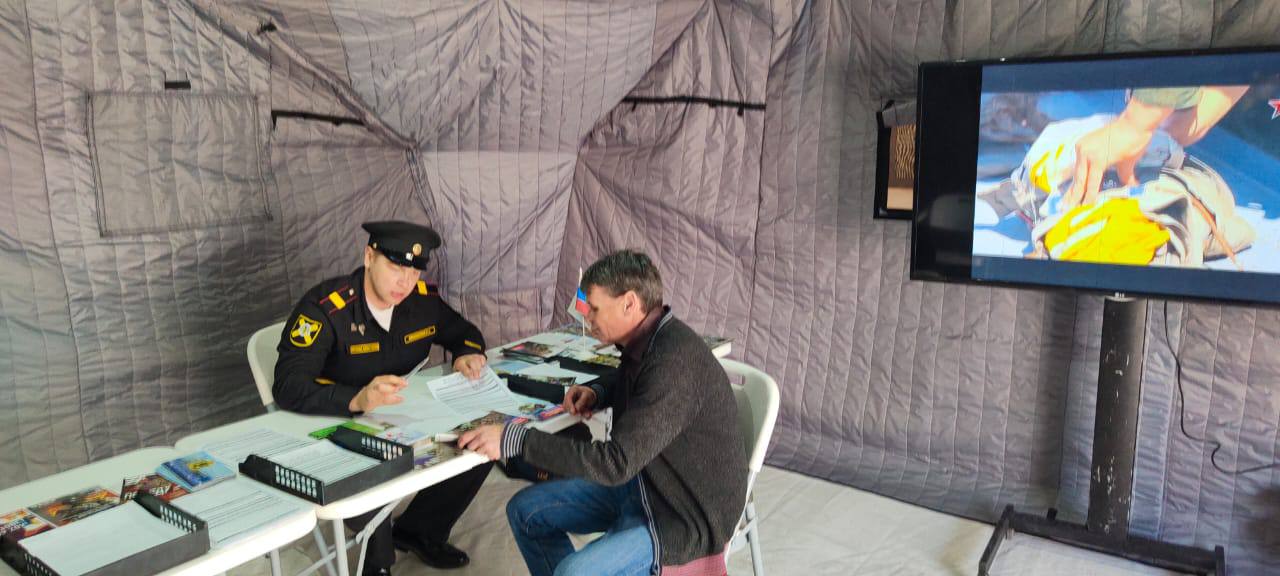 Еще в одном астраханском райцентре завершил работу мобильный пункт отбора на контрактную службу