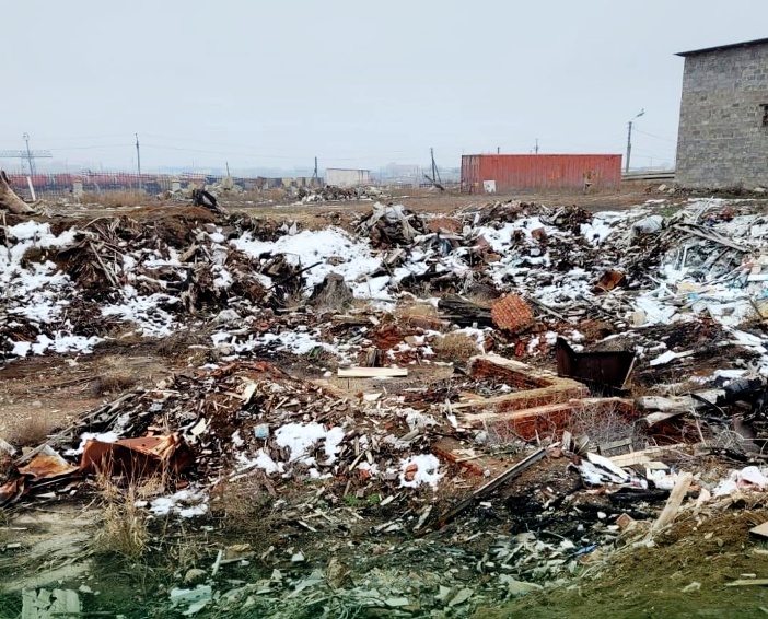 У Газпрома в Аксарайске обнаружили незаконную свалку почти в 5000 кв.м.