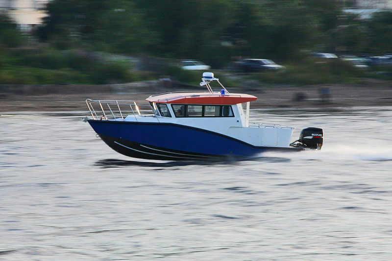 В Астраханской области разбился катер: один человек погиб