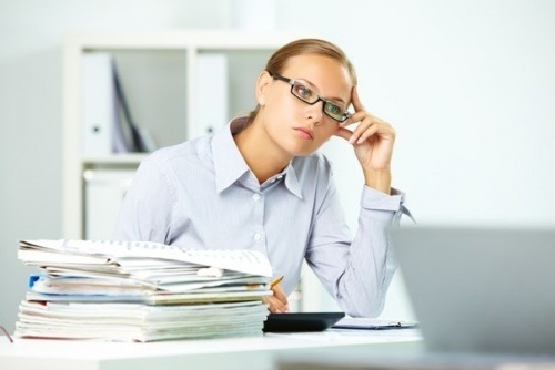 Треть работников Астраханской области сталкивалась с необычными просьбами начальства