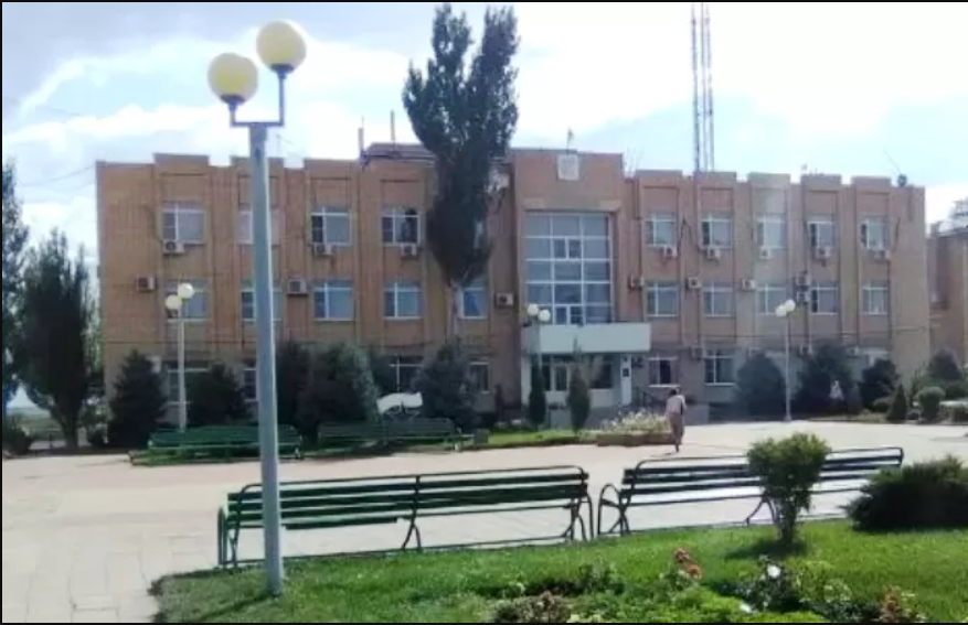 Астраханские приставы взыскали штраф с осужденного экс-главы Приволжского района