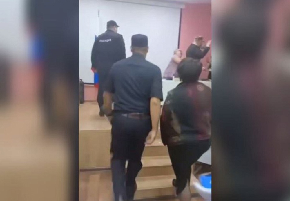 Экс-кандидат от КПРФ наказан за нападение на сотрудницу избиркома в Астрахани